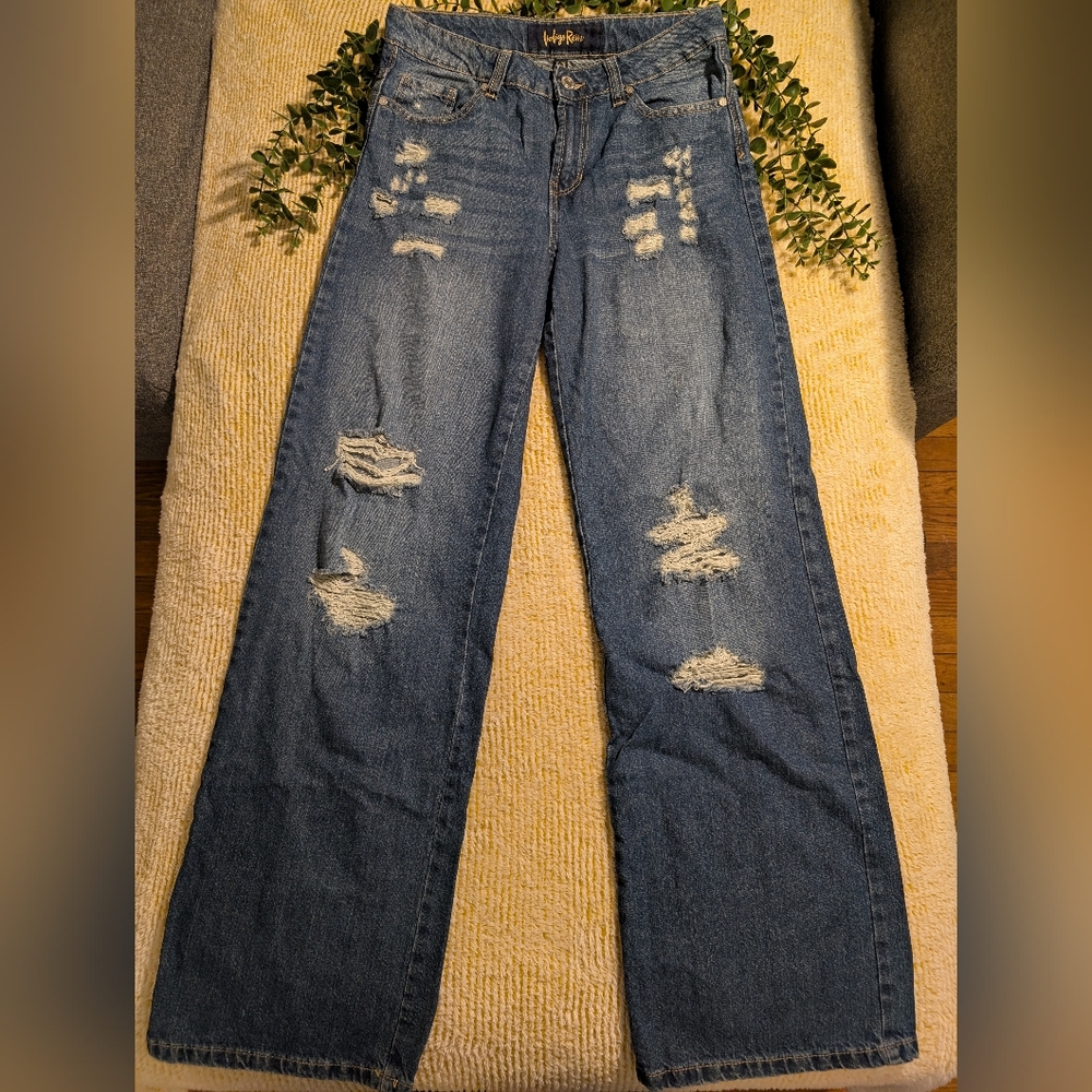 Indigo Rein Size 5/26 Women's Distressed Ripped Women's Straight Loose Fit Jeans